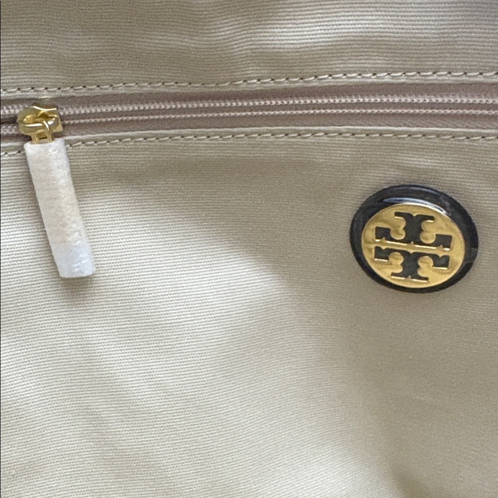 NWOT Tory Burch Ella Nylon Large Tote - Picture 10 of 14